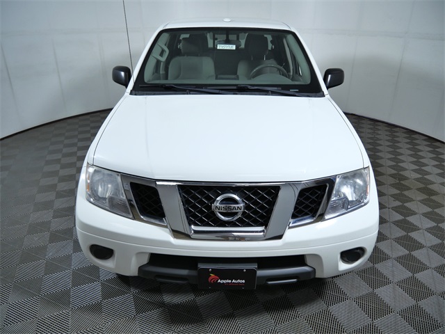 2017 Nissan Frontier SV photo 3