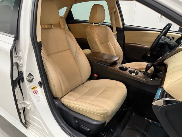 2015 Toyota Avalon XLE photo 24