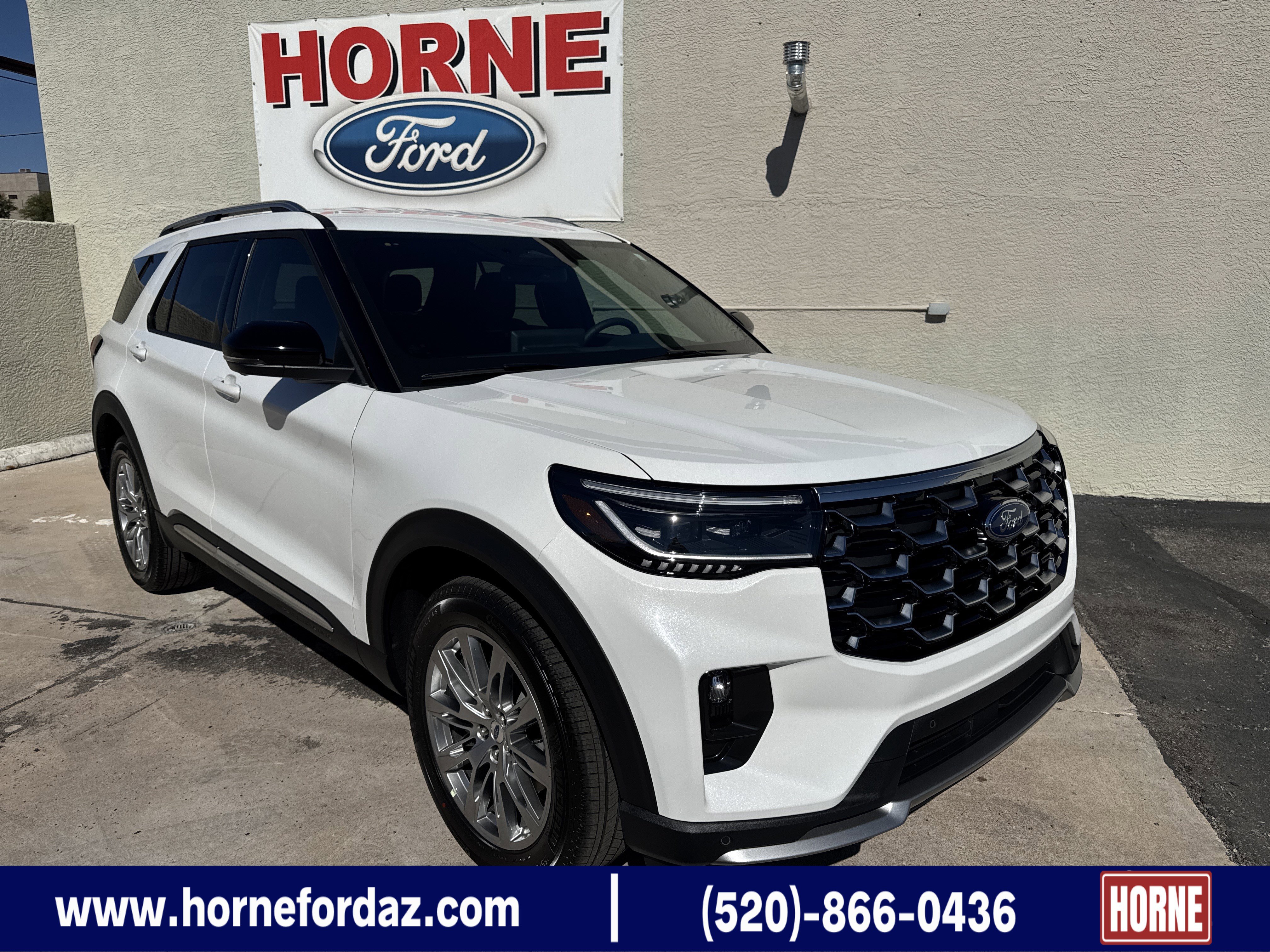 2026 Ford Explorer Platinum's photo