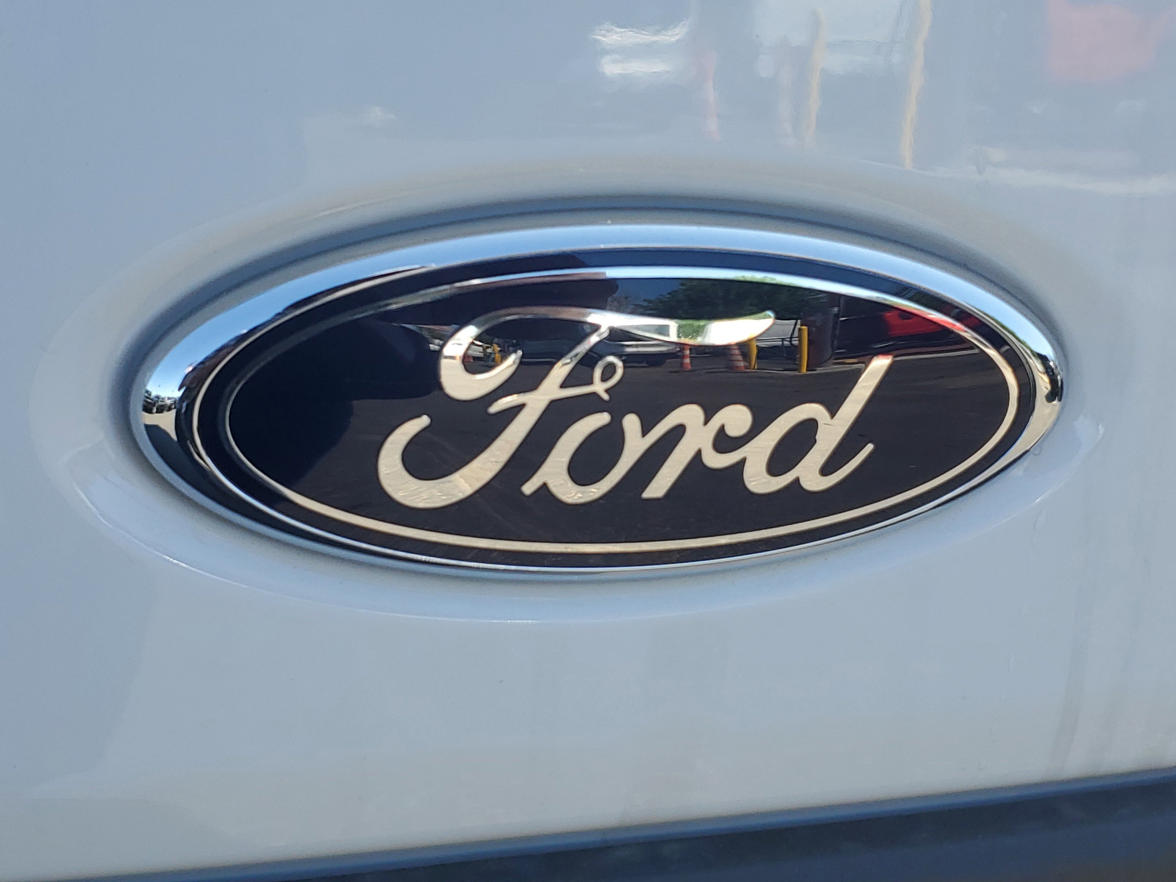 2024 Ford Transit Cargo Van photo 2