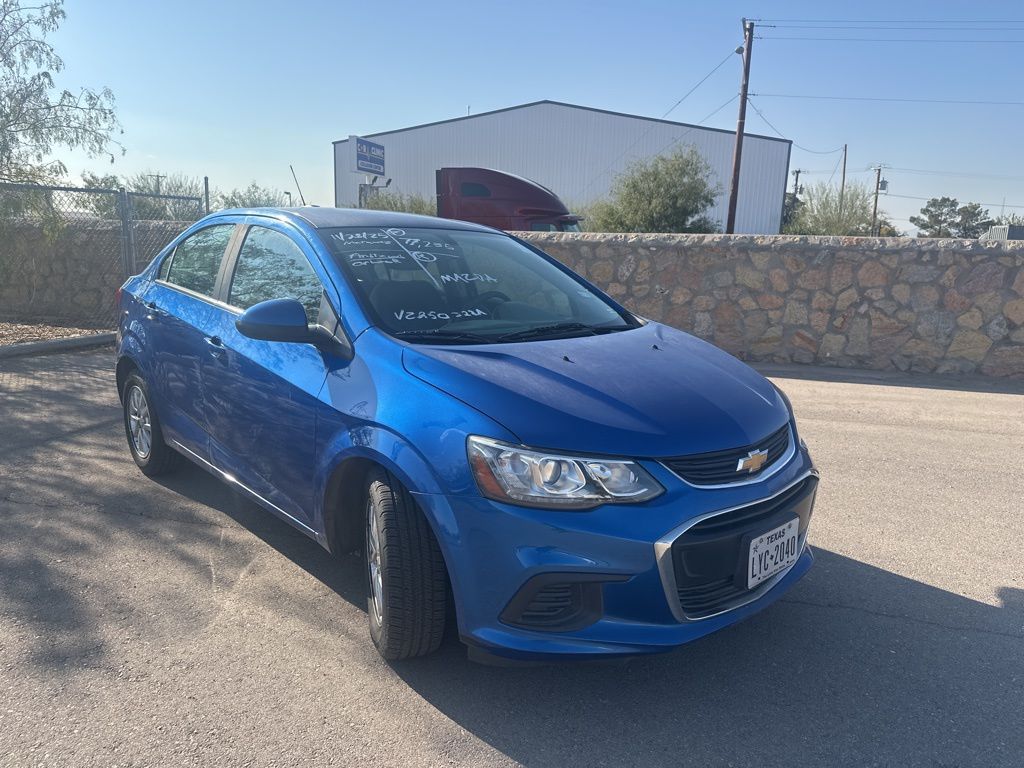 2019 Chevrolet Sonic LT photo 3