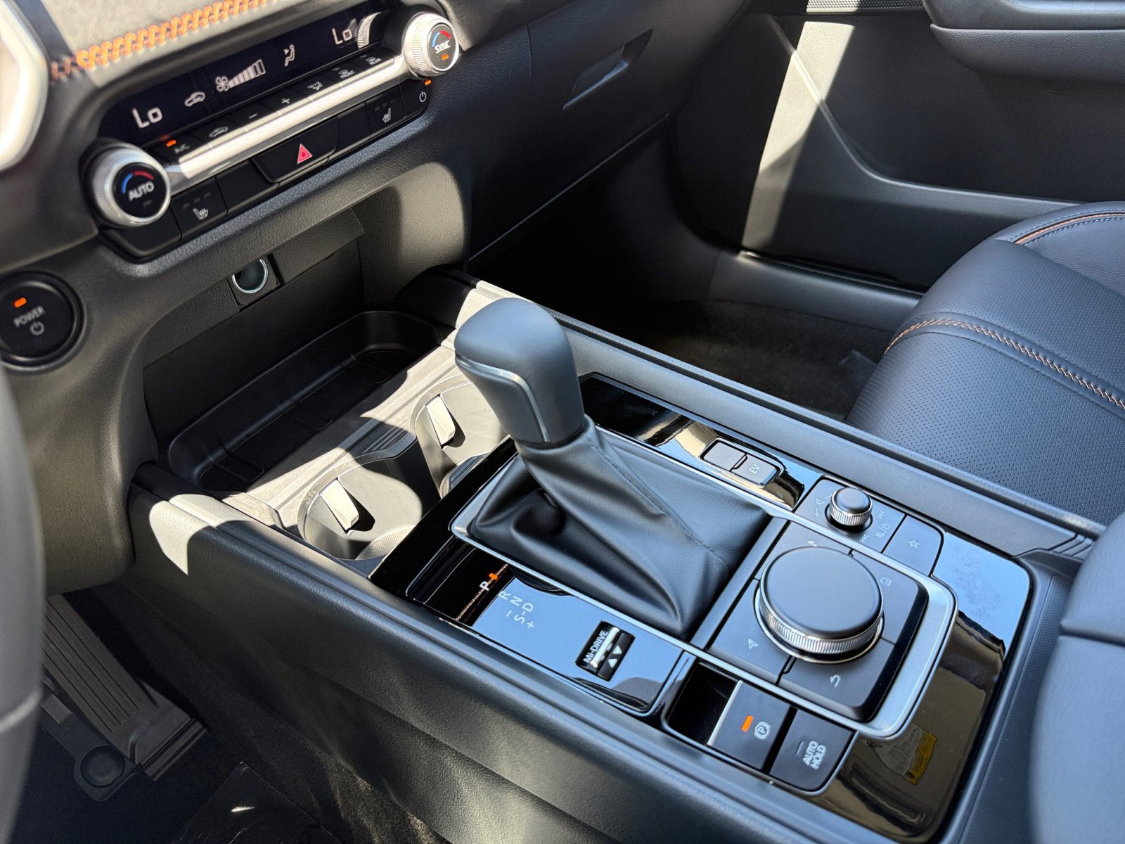 2025 Mazda CX-50 Premium photo 13