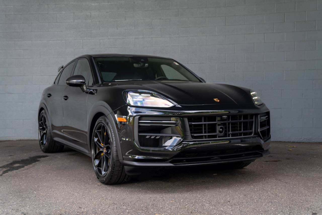 2025 Porsche Cayenne Turbo GT photo 13