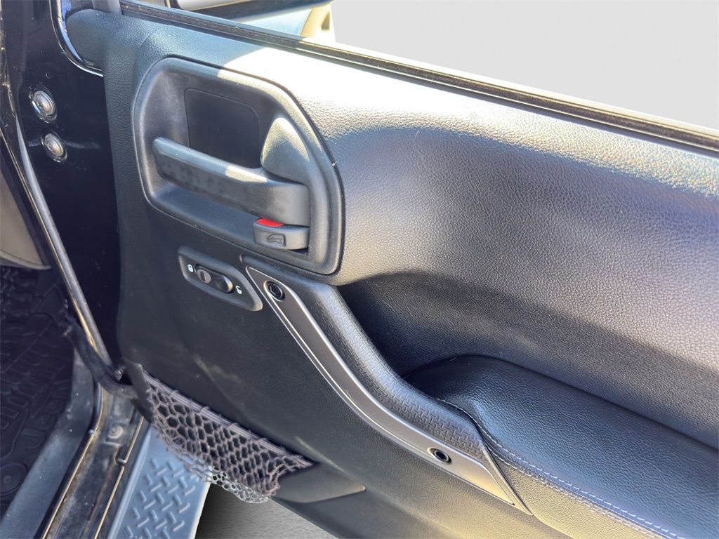 2018 Jeep Wrangler Unlimited Altitude photo 15