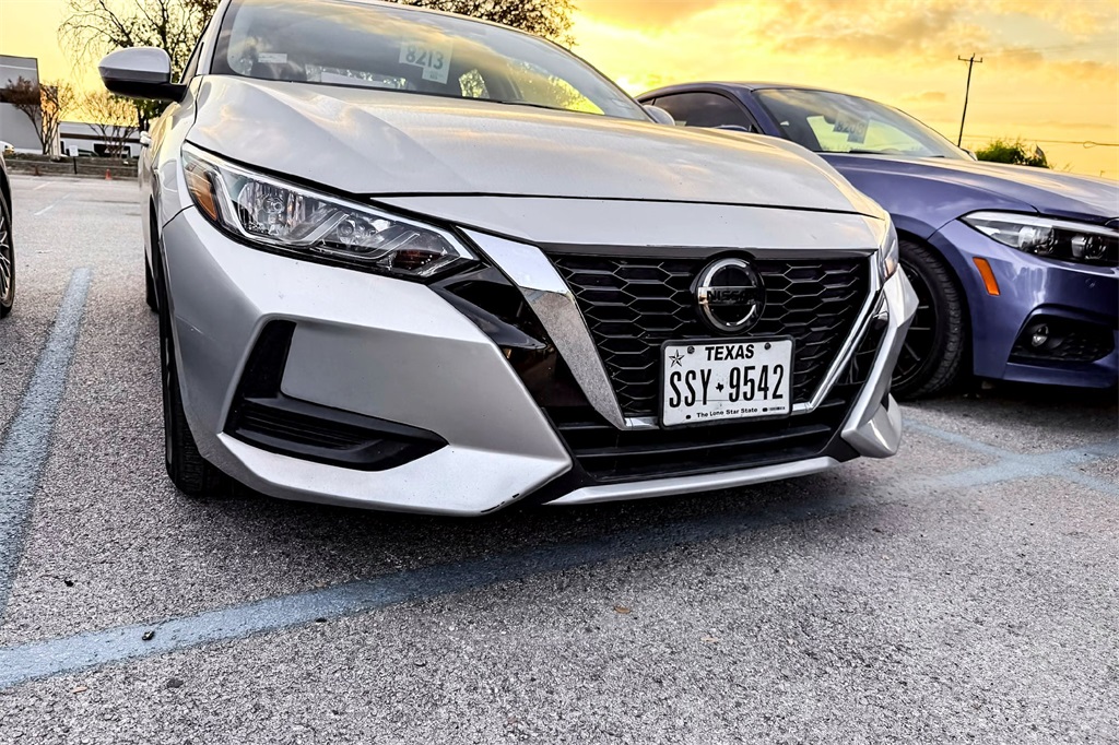 2022 Nissan Sentra SV photo 2