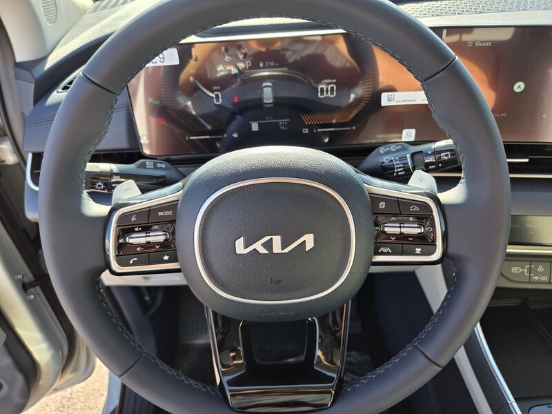 2026 Kia Carnival EX photo 10