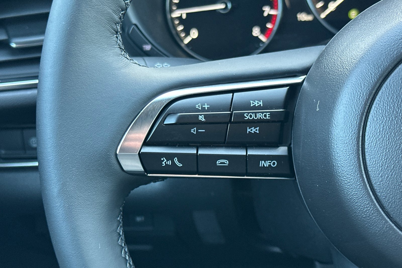 2025 Mazda CX-30 2.5 S Preferred photo 25