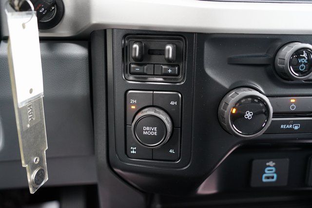 2025 FORD F-250 - Image 37