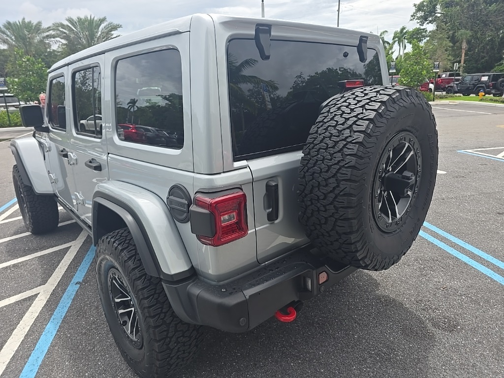 2024 Jeep Wrangler Rubicon X photo 5