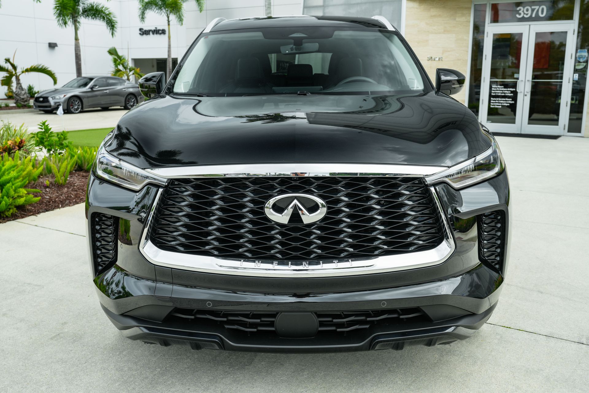 2025 Infiniti QX60 Luxe photo 2