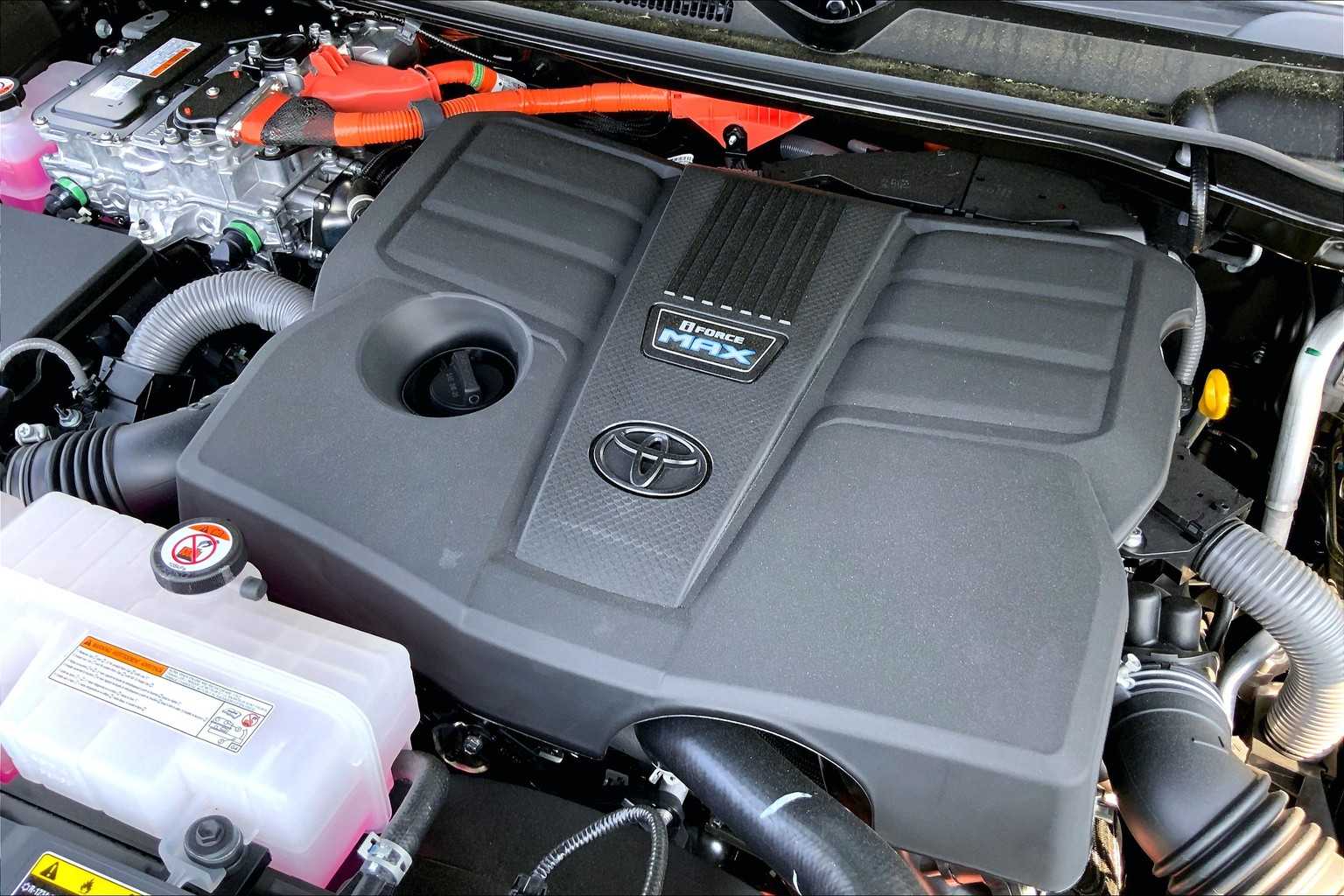 2025 Toyota Tundra CapStone CrewMax photo 16