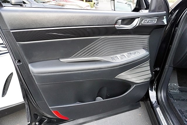 Used 2023 Black Hyundai Calligraphy image 25