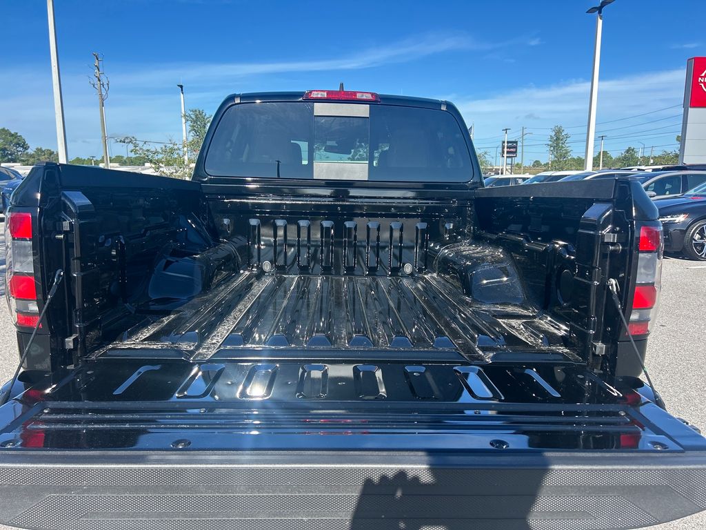 2026 Nissan Frontier SV photo 8