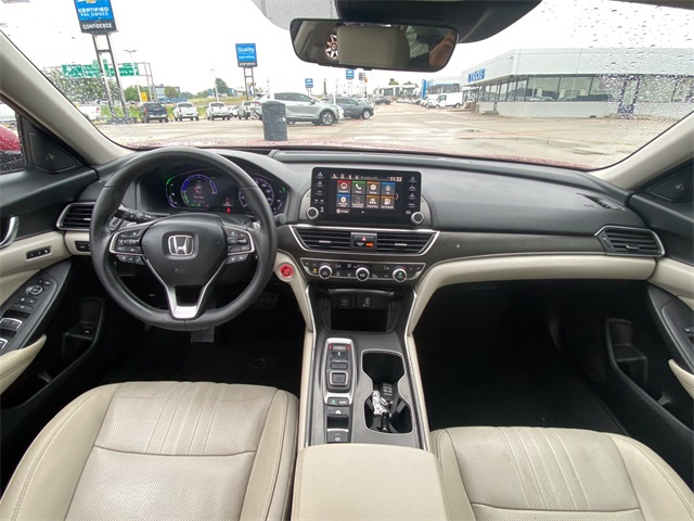 2019 Honda Accord Hybrid Touring photo 17