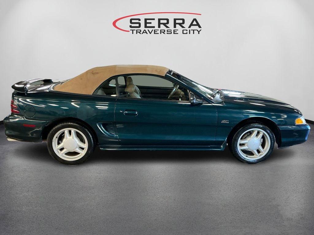 1995 Ford Mustang GT Convertible photo 4