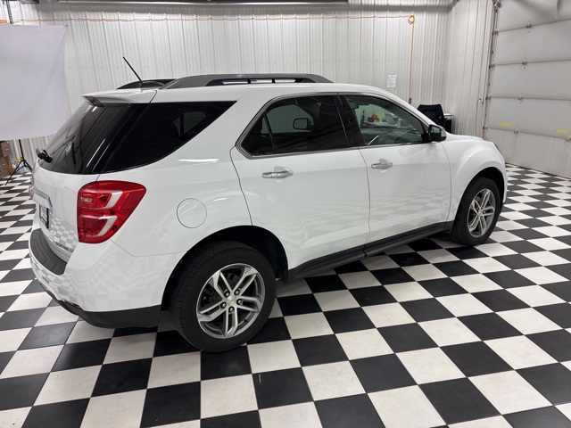 2016 Chevrolet Equinox LTZ photo 3
