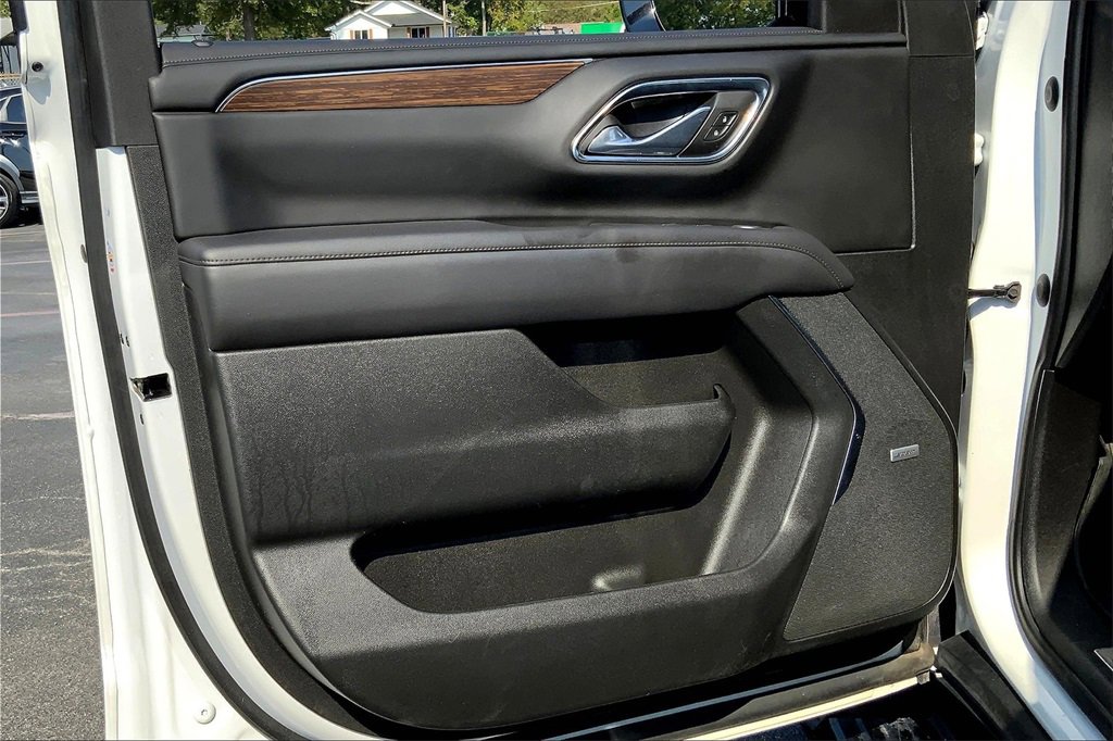 2023 Chevrolet Suburban High Country photo 22