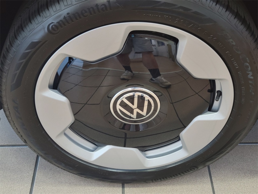 2025 Volkswagen ID. Buzz Pro Plus photo 5