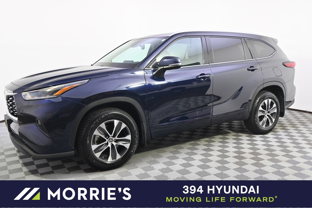 Used 2021 Toyota Highlander XLE with VIN 5TDGZRBH9MS539411 for sale in St. Louis Park, Minnesota