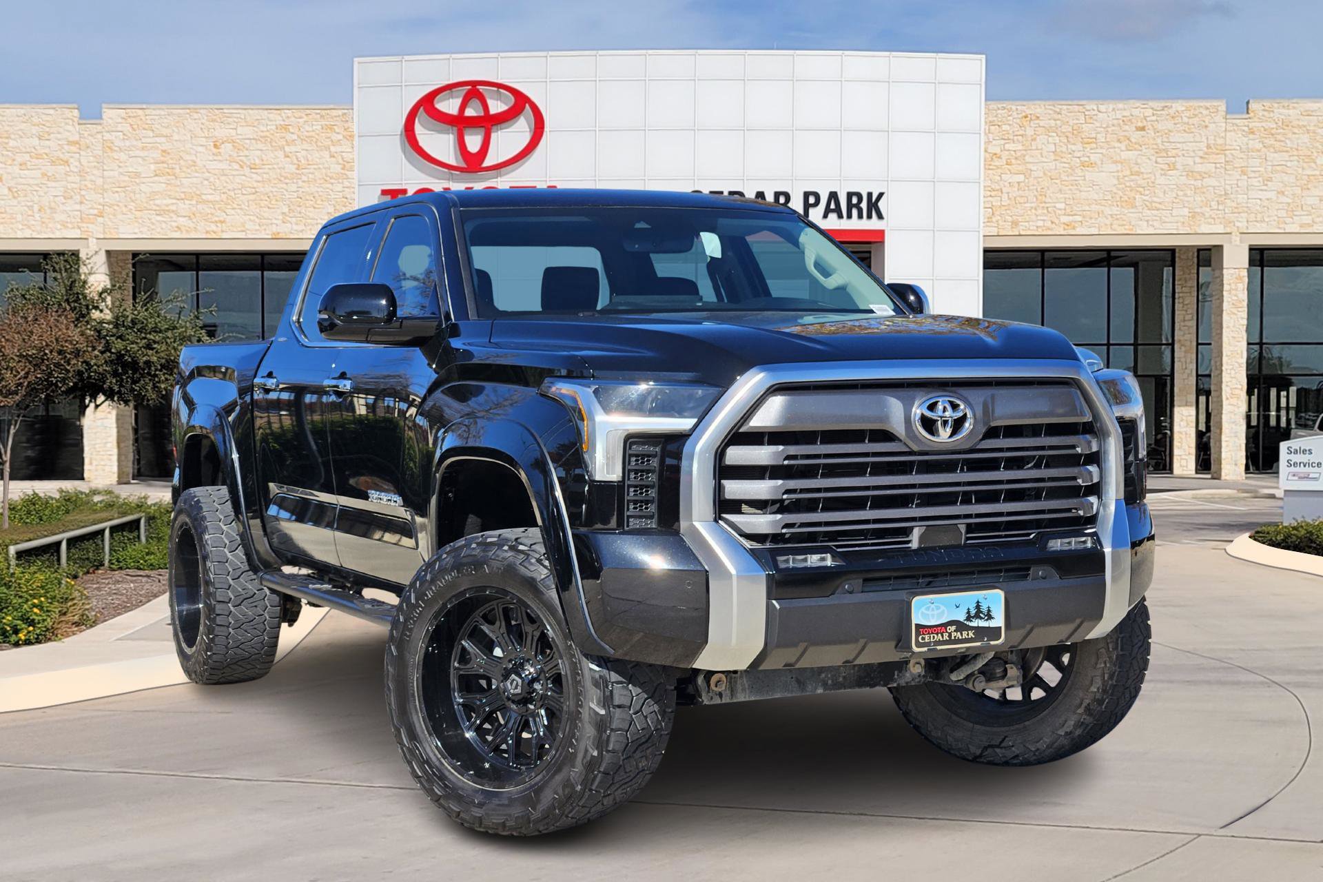 2024 Toyota Tundra Limited's photo