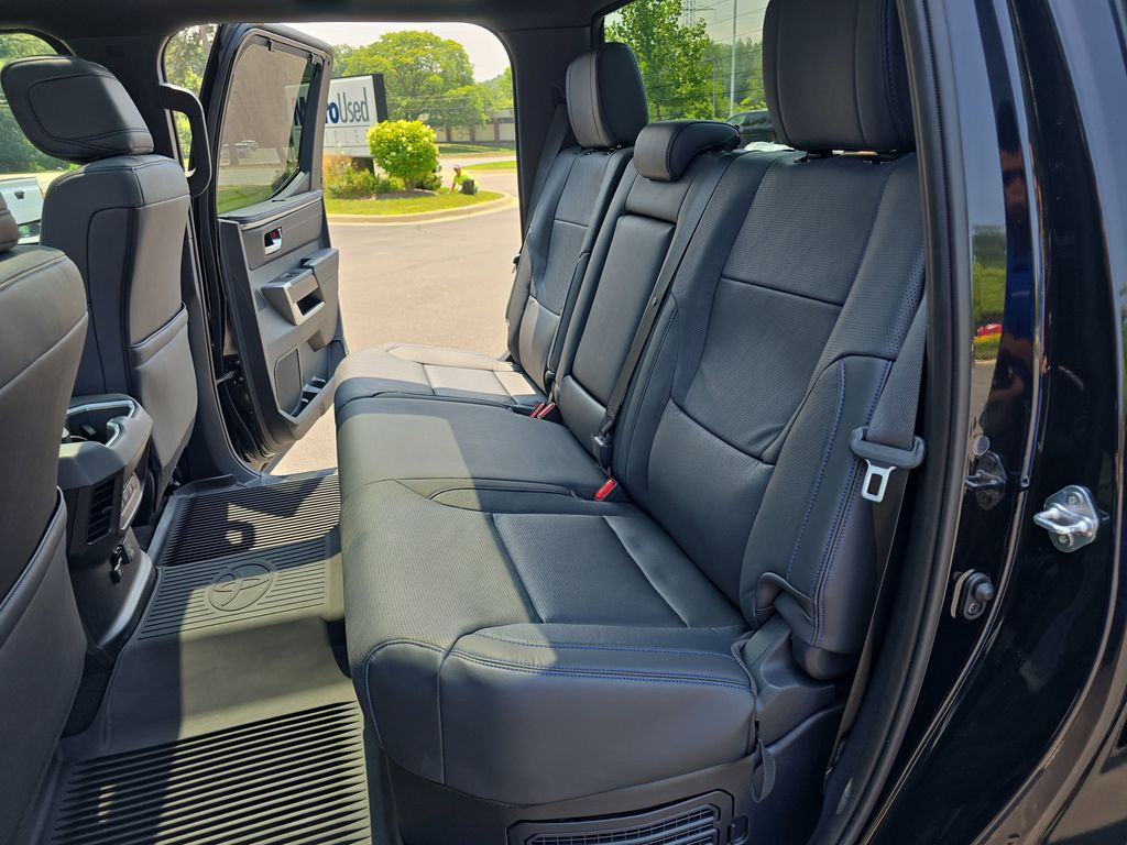 2025 Toyota Tundra Platinum photo 13