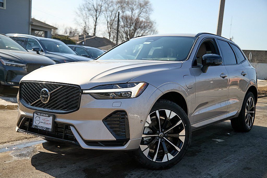 2026 VOLVO XC60 - Image 1