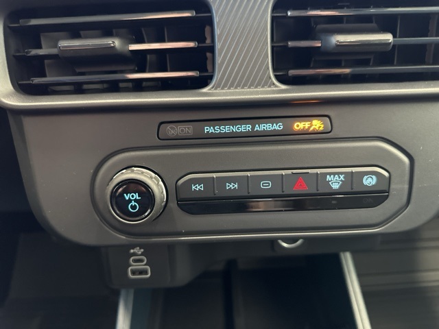 2025 Ford Maverick XL photo 22