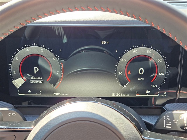 2025 Nissan Kicks SR photo 2