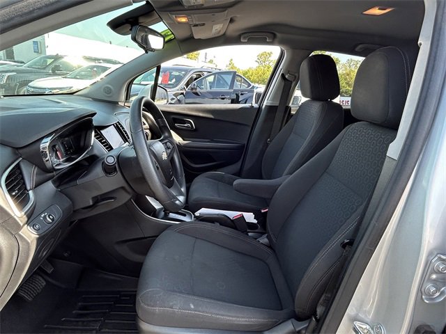 2022 Chevrolet Trax LS photo 7