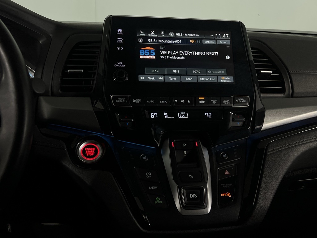 2024 Honda Odyssey Touring photo 13