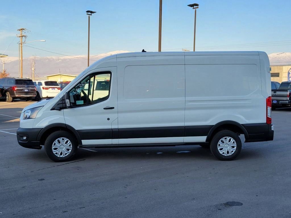 2022 Ford Transit photo 2