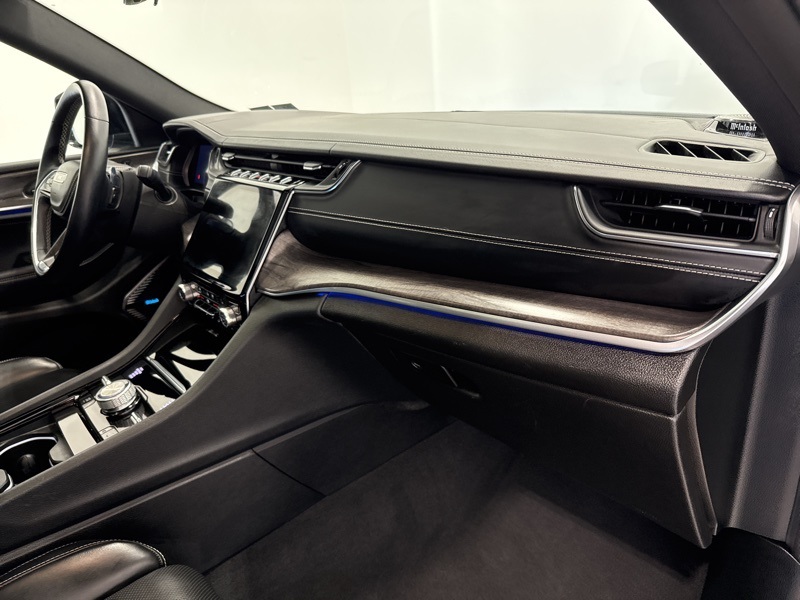 2022 Jeep Grand Cherokee Overland photo 21