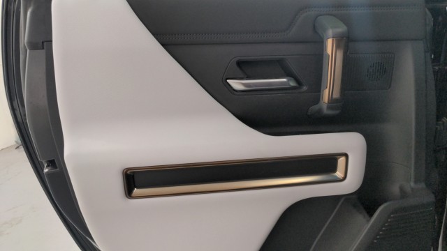 Used 2025 Void Black GMC 2X image 27