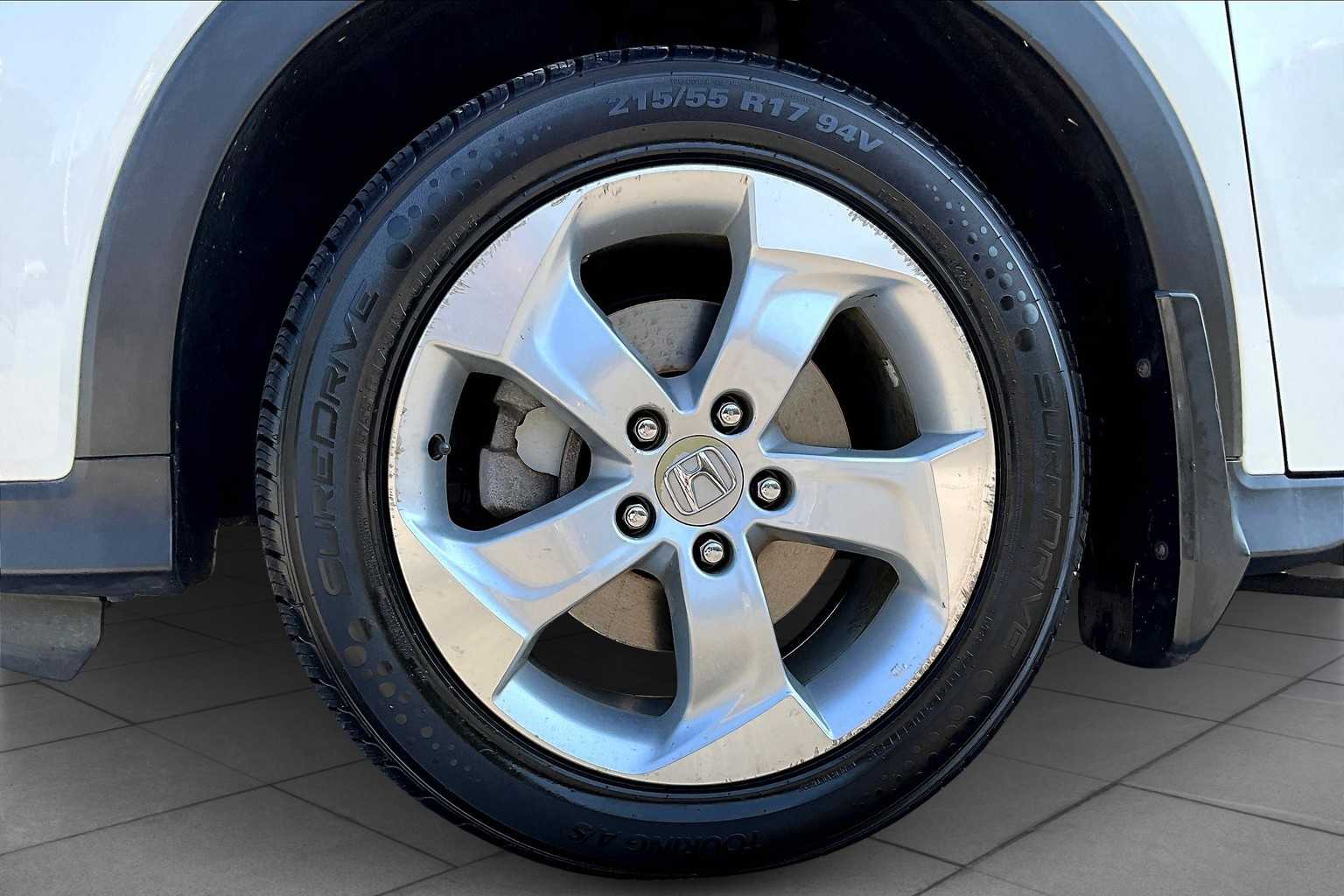 2016 Honda HR-V LX photo 9