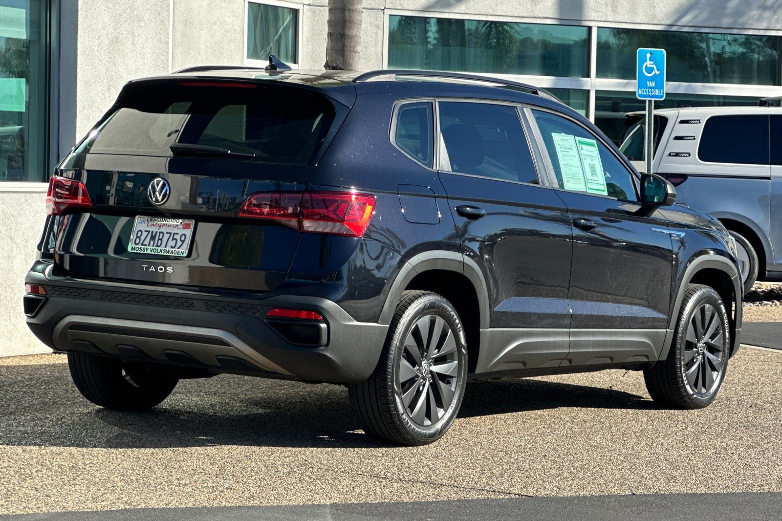 2022 Volkswagen Taos S photo 4