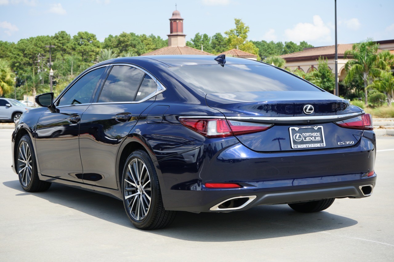 2025 Lexus ES 350 photo 8