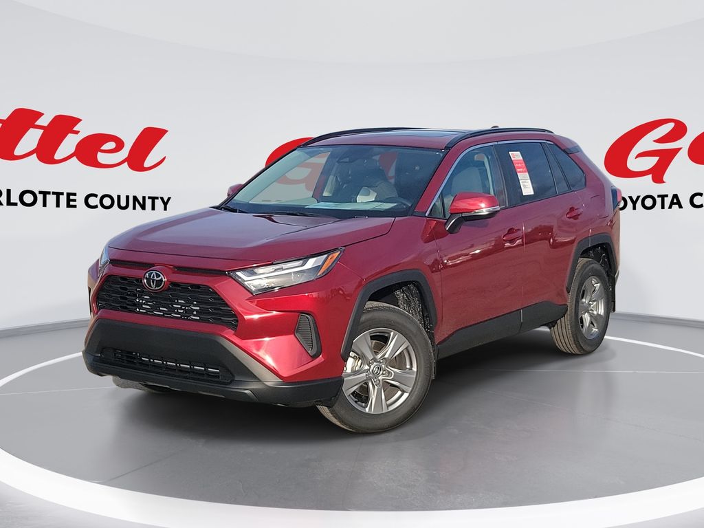 2025 Toyota RAV4 XLE's photo