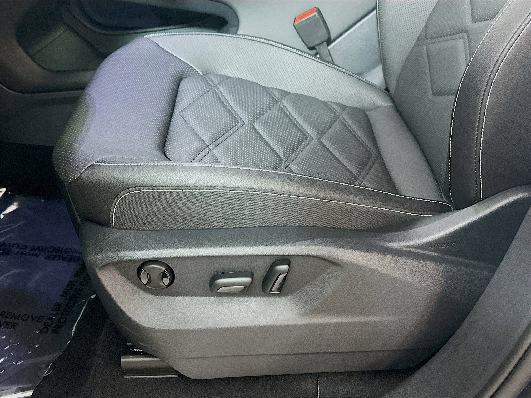 2025 Volkswagen Atlas SE Technology photo 18