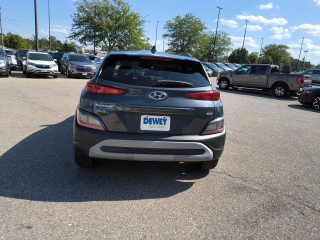 2022 Hyundai Kona SEL photo 4
