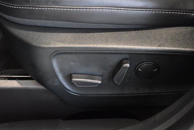 2022 Ford Escape Titanium photo 16