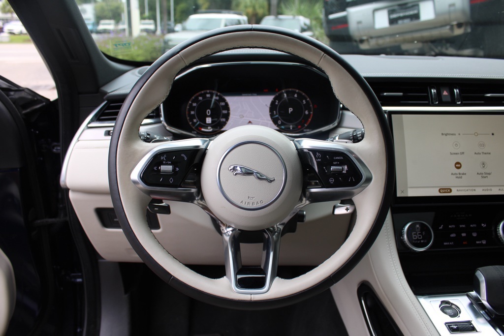 2024 Jaguar F-PACE R-Dynamic S P400 photo 10