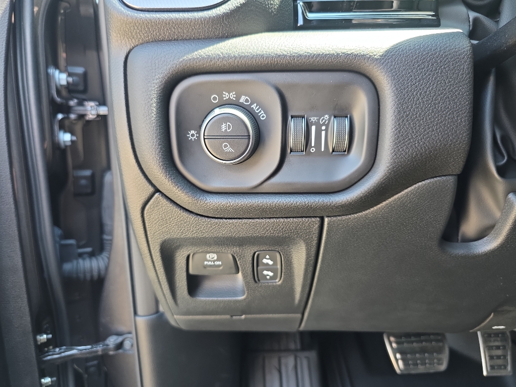 2026 Ram 1500 Rebel photo 10