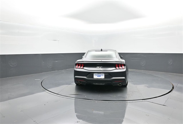 2024 Ford Mustang GT Premium photo 3