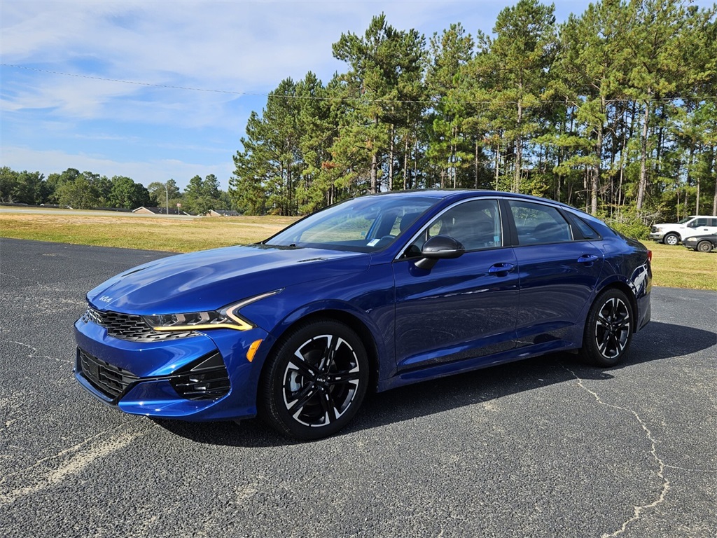 2024 Kia K5 GT-Line photo 3