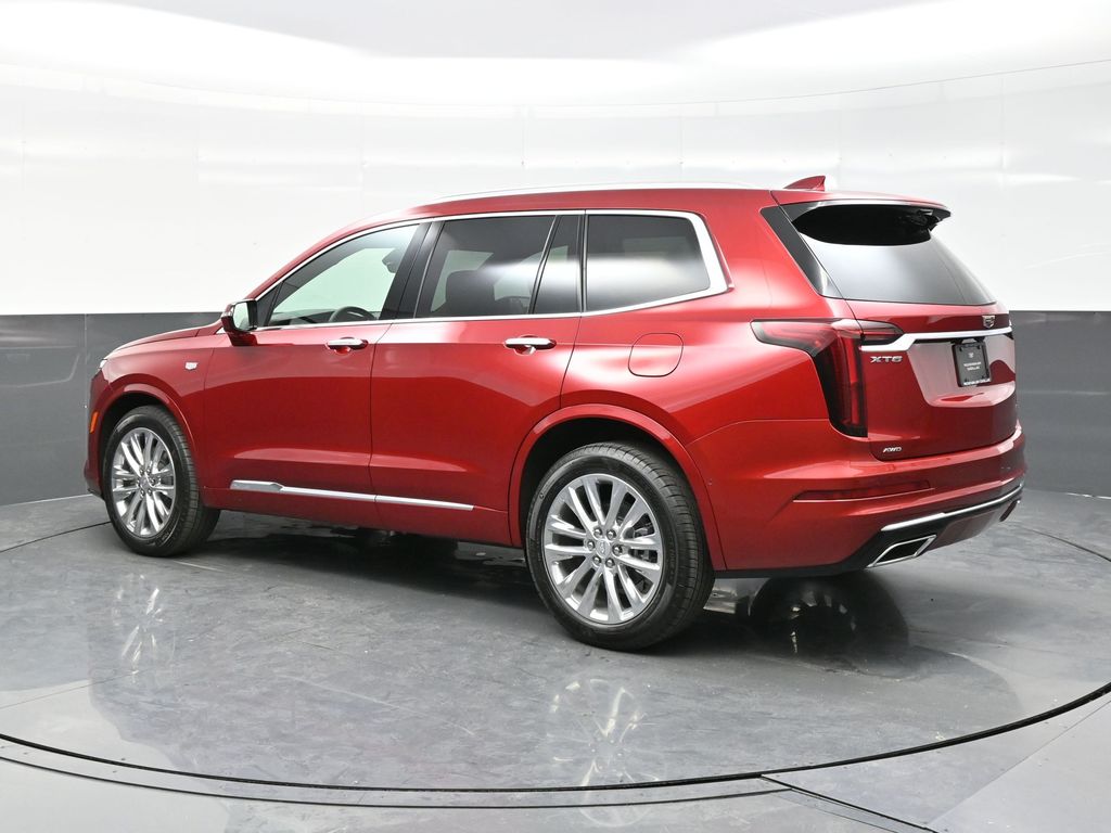2025 Cadillac XT6 Premium Luxury photo 4