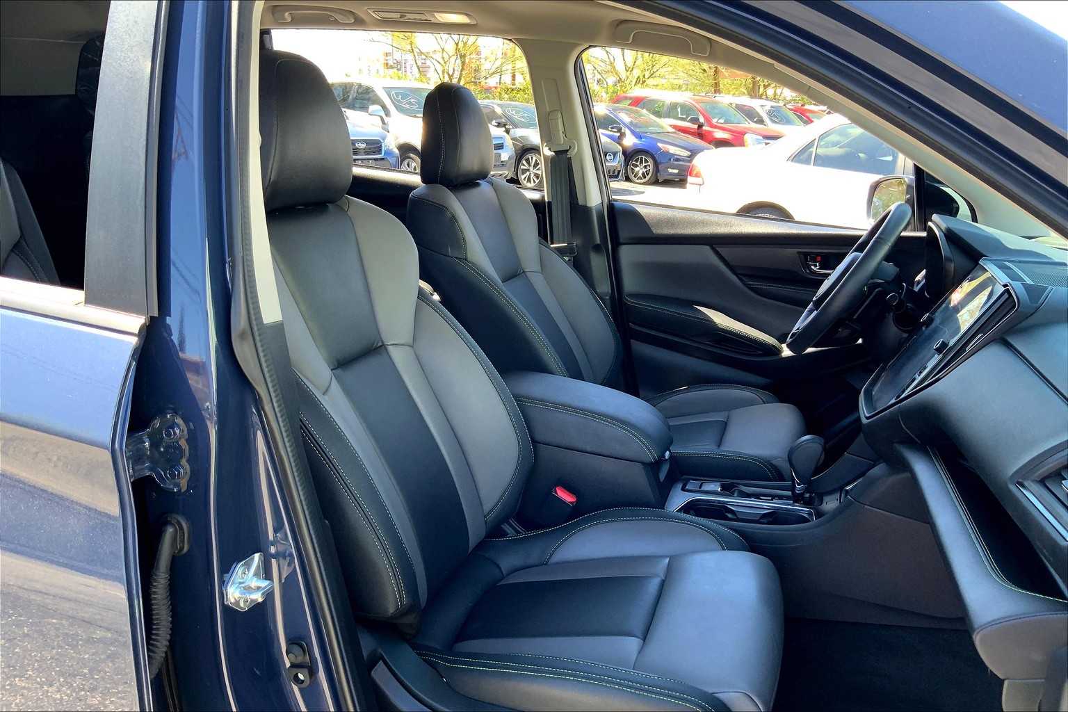 2025 Subaru Ascent Onyx Edition photo 8