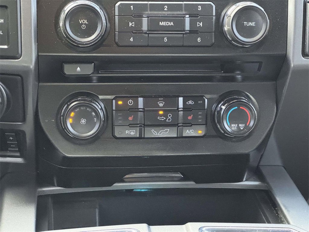 2017 Ford F-150 XLT photo 5