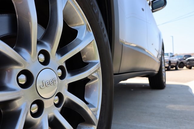 2021 Jeep Cherokee Latitude Lux photo 29