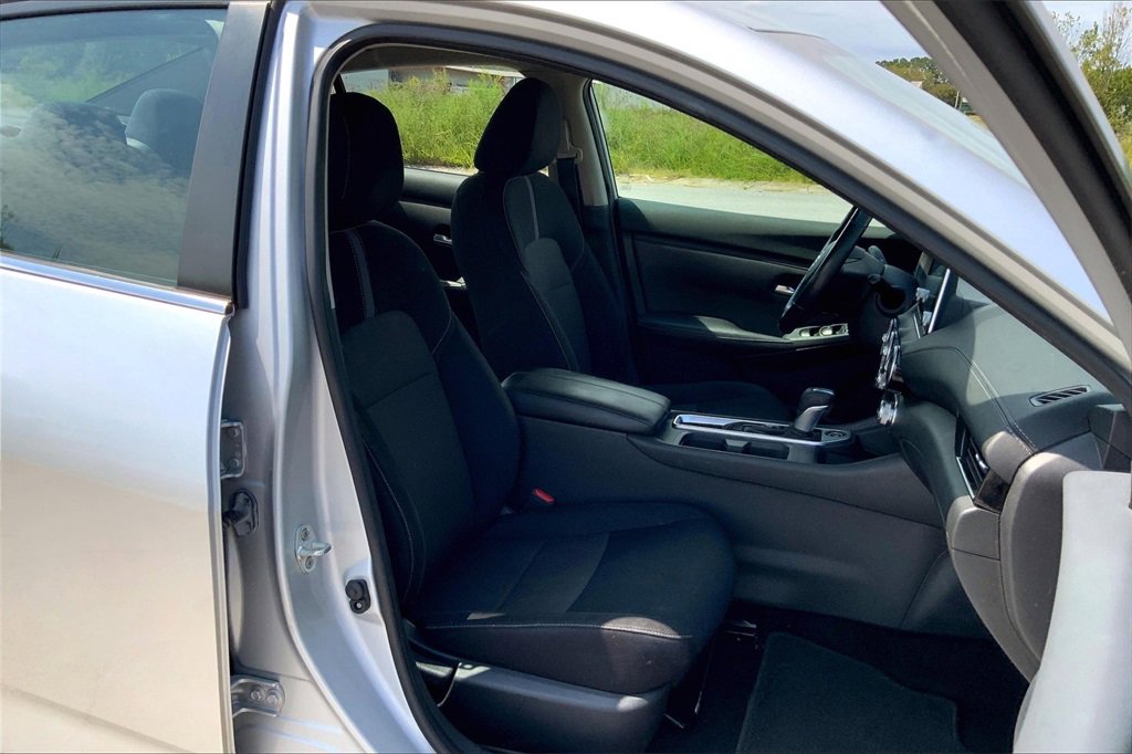 2021 Nissan Sentra SV photo 6
