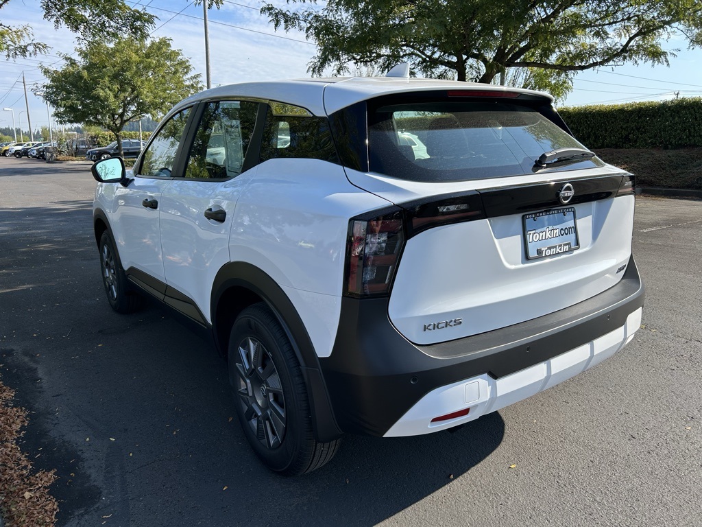2025 Nissan Kicks S photo 7